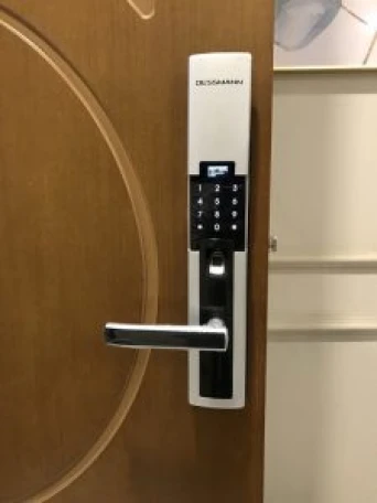 Các mẫu khóa vân tay chất lượng giá tầm 10 triệu