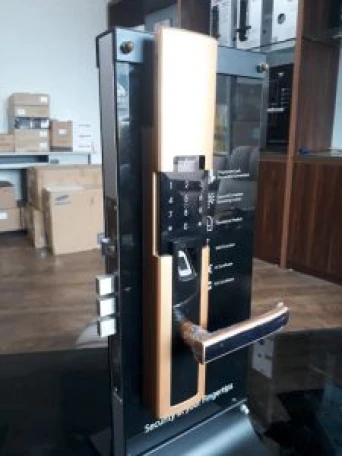 Hình ảnh lắp đặt khóa Dessmann S510-II