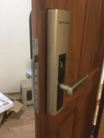 Hình ảnh lắp đặt khóa Dessmann S510-II