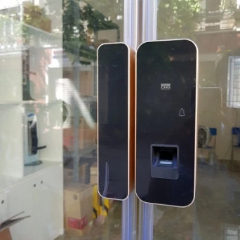 khóa vân tay cửa kính lùa