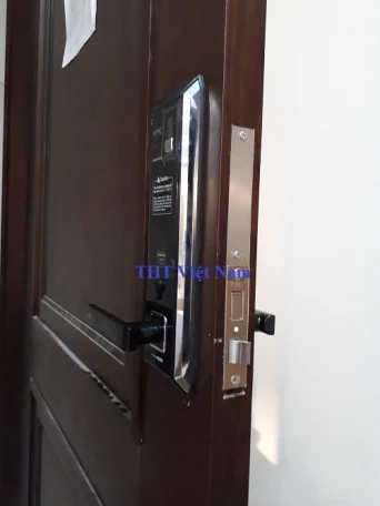 Lắp đặt khóa vân tay Chung Cư Home City 117 Trung Kính