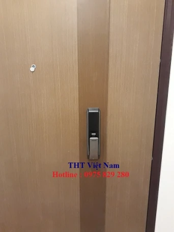 Lắp đặt khóa vân tay Chung Cư Mipec Long Biên