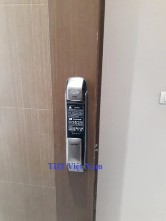 Lắp đặt khóa vân tay Chung Cư Mipec Long Biên
