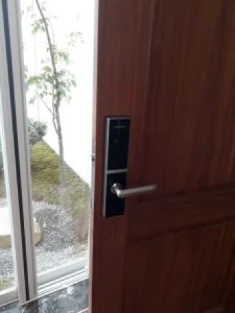 Lắp đặt khóa vân tay Dessmann ( Đức) tại Nha Trang