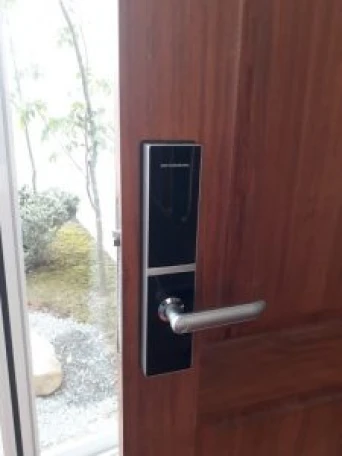 Lắp đặt khóa vân tay Dessmann ( Đức) tại Nha Trang