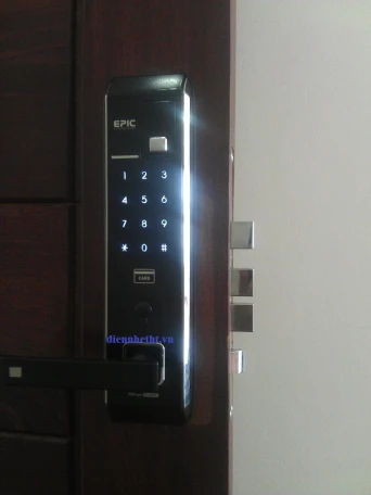 Lắp khóa - Chung cư Green Star, Phạm Văn Đồng, Hà Nội