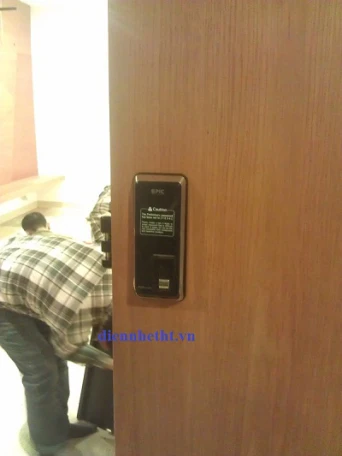 Lắp khóa - KĐT Vinhome Riverside, Long Biên, Hà Nội