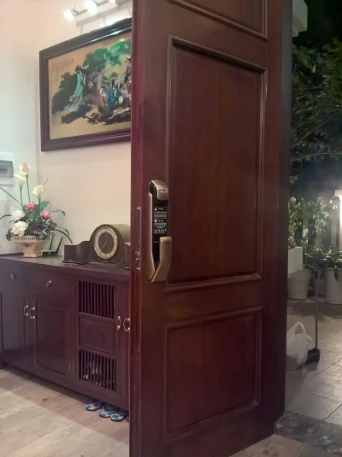 Lắp khóa - KĐT Vinhome Riverside, Long Biên, Hà Nội