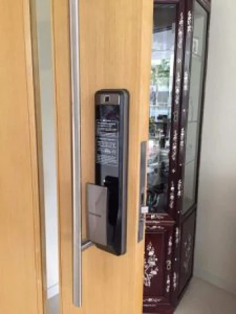 Lắp khóa vân tay Samsung tại Nha Trang - Khánh Hòa