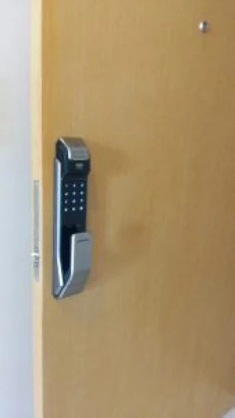 Nên dùng khóa cửa vân tay của hãng nào tốt nhất?