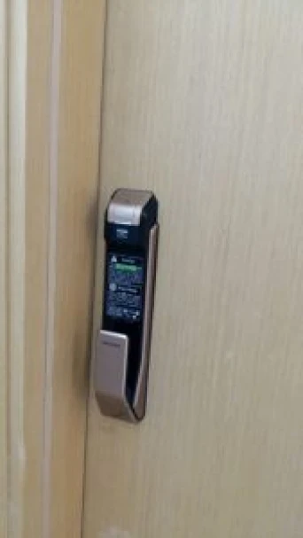 Nên dùng khóa cửa vân tay của hãng nào tốt nhất?