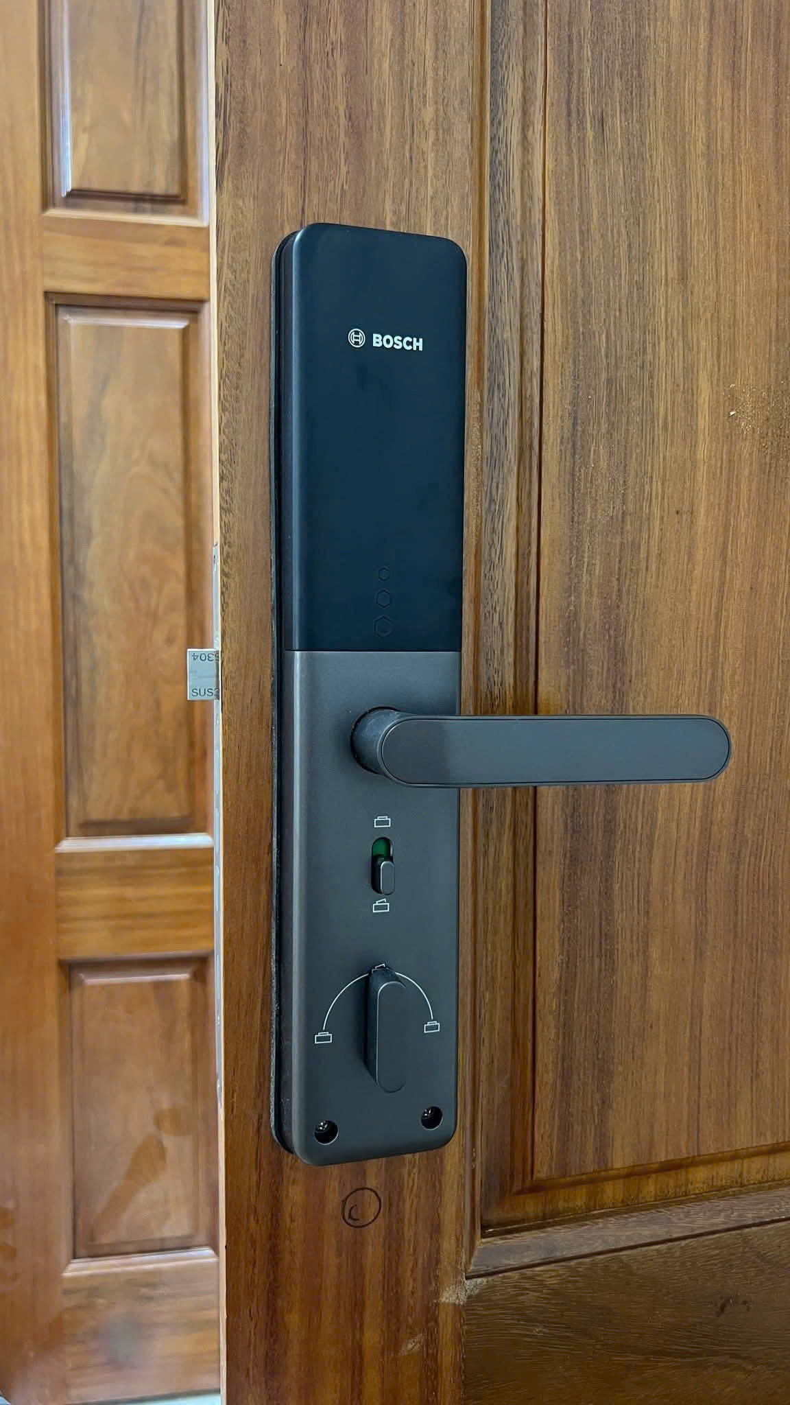 Khoa van tay Bosch ID60C-4.jpg